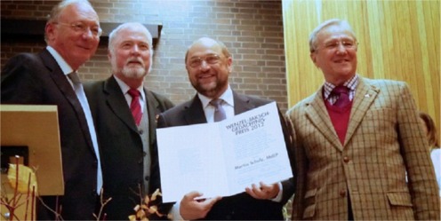 Franz Maget, Albrecht Schläger, Martin Schulz et Dr. Helmut Eikam (Remise du prix Wenzel-Jaksch)